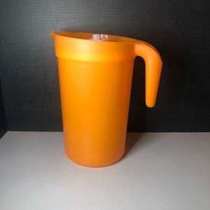 Tupperware 1 Gallon Pitcher